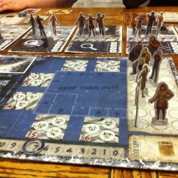 Dead of Winter: A Crossroads Game