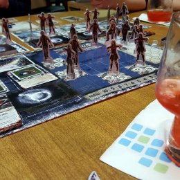 Dead of Winter: A Crossroads Game