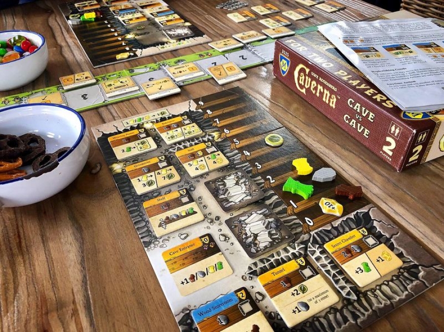 Caverna: Cave vs Cave